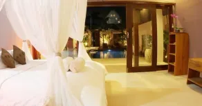 Bali – Seminyak – villa with pool – 6/7 pers.-quiet area in the heart of life - Image 2