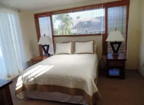 LANIKAI SUITE - Spacious 1-BR 1-BA; located 3 houses from famous LANIKAI Beach - Image 3