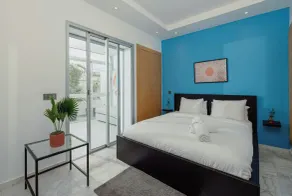🌟 Rooftop Apt Near Arribat Center Mall + ☀️ Terrace - Image 5