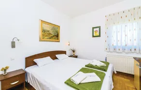 Three-Bedroom Holiday Home In Starjak - Image 3