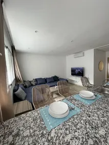 Luxury apartment 15 seconds from the beach - Image 5