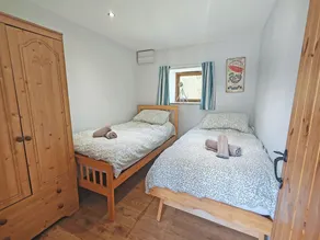 2 bedroom accommodation in Derril, near Bude - Image 4