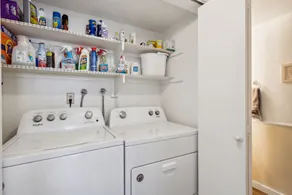 4 bedroom townhouse with 6 pools, 2 golf courses, hot tub, tennis & pickleball - Image 2