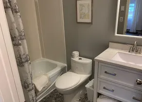 207 - Standard Rm - 2 Double Beds - 2nd Floor - Image 5