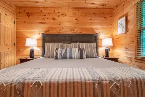 Peaceful Blue Ridge Retreat-Brand New! Huge Deck, Spa, Fire Pit, Ping Pong! - Image 5