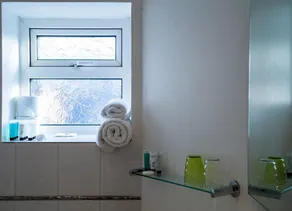 Harrogate Elite Living, Platinum Apartment - Image 3