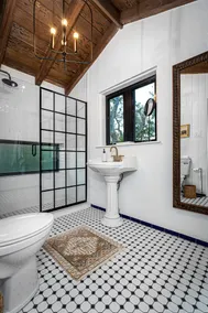 Marsh front villa on an acre. Private Dock + hot tub, steps from the beach - Image 2