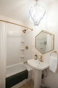 Downtown Cottage Style Home! Vintage vibes and comfortable amenities. - Image 4