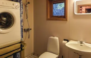 Awesome Home In Vallavik With Wifi - Image 2