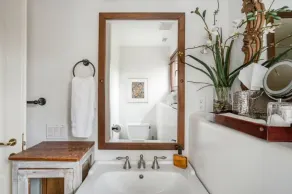 Boutique Luxury in Upscale Area with Private Entry & Bath, Villa B - Image 2