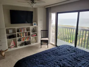 Beachfront Townhome on Del Monte Beach in near Fisherman's Wharf - Image 4