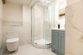 Large 5 bedroom holiday let in the Cotswolds - The Barn - Image 2