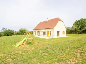 Maison récente avec terrasse et équipements pour enfants en Dordogne - Image 2