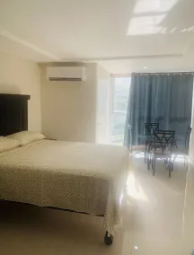 Island Breeze Luxury Studio Apartment w/Pool - Image 4
