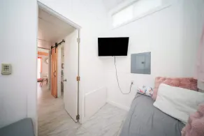 Tiny Coral Oasis-  beachy tiny house for your getaway - Image 2
