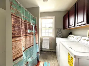 In-town Bar Harbor cottage close to Acadia National Park entrance w/ home office - Image 3