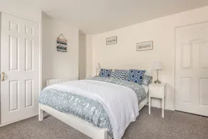 Cottage - Sleeps 6 - Pet Friendly - Patio - Image 4