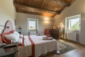 Recently renovated historic villa, pool, beautiful view, 20 minutes from the beach - Image 5