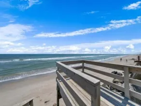 A Shore Thing 1 - OCEANFRONT and DOG FRIENDLY! Private beach access! townhouse - Image 5