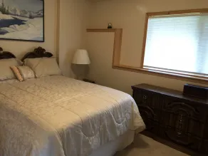 Have an Authentic Log Cabin Alaskan 5 Star experience at \"The Eagles Nest\" - Image 5
