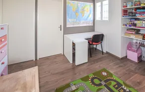 Luxurious Home In Puget - Image 2