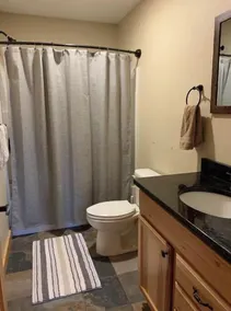 4bdrm Chalet-close to downtown & outdoor adventure - Image 4