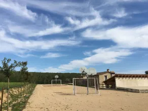 Les Planeses Casa rural s. XIX em plena natureza com piscina privativa - Image 2
