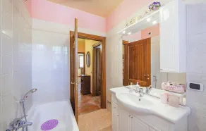 Beautiful home in Monte San Savino -AR- - Image 5