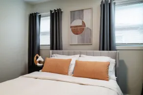 Luxurious House - 25 min Downtown - 10min Midway Airport - Image 5