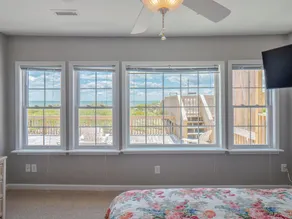En charme med finker: 3BR, 2BA, 6 sovepladser - Oceanfront, Topsail Beach, hundevenlig - Image 5