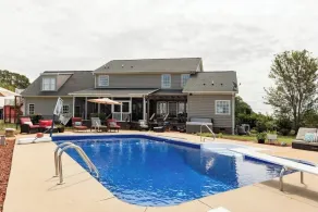 Holy Cow Farms a large modern Farm House.11 miles from Tryon TIEC. Pool & HotTub - Image 3