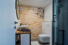 Ferienhaus Kutić * ruhige Lage, großer Garten, privater Pool, WLAN - Image 2