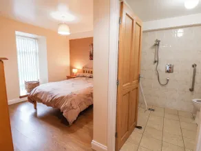 Mulgrave Cottage - Image 4