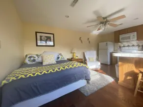 Beautifully Finished Apartment in a Peaceful Private Setting - Image 4