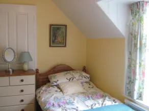 Fabulous river and coastal views. Seaton beach 5 min drive, Lyme Regis 10 mins. - Image 4