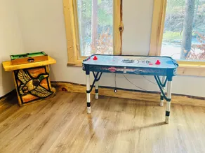 Amazing River House with covered patio! Sleeps 10-14. Kayaks,Fireplace,Games. - Image 3
