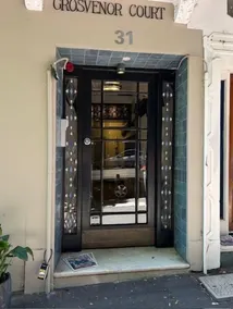 ART DECO BAYSIDE APARTMENT CLOSE TO THE CITY - Image 5