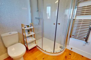 Finest Retreats - Peak Dale Apartment - Image 4