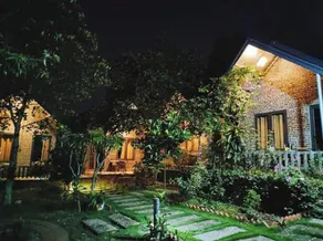 Beautiful Family Bungalow with swimming pool  5 mins to the beach. - Image 3