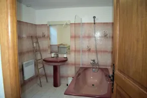 Bed and breakfast in the heart of a village rich in heritage and hiking trails - Image 3