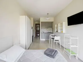Cozy Apartment in Sirmione near Lake Garda - Image 5