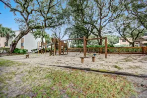 ONE BLOCK from the beach! Weekly and monthly discounts offered. - Image 2