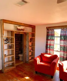 Entire home hosted by D'Ann - Image 5