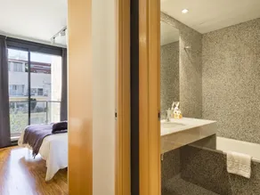 3 rooms 6 persons in Sant Gervasi with terrace near the Teknon  - Image 2