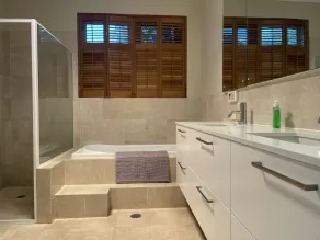 A 5-Star Waterfront Home, Yarralumla - Image 3