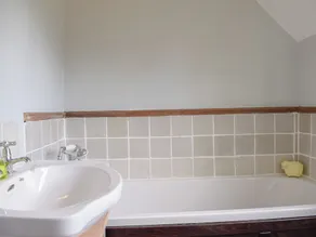 Lower Goytre Farmhouse - Image 3