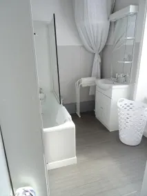 House in Loguivy harbour, direct sea view - Image 3