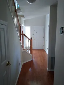 Lovely home with private backyard near Portland & wine country in Wilsonville. - Image 2