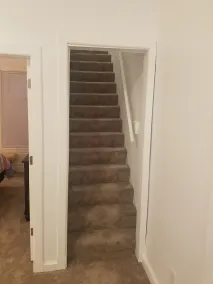 Casa céntrica de 2 pisos - Image 2