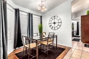 Family and Senior-Friendly VERY Private Home. FREE Heated Pool & Hot Tub! - Image 3